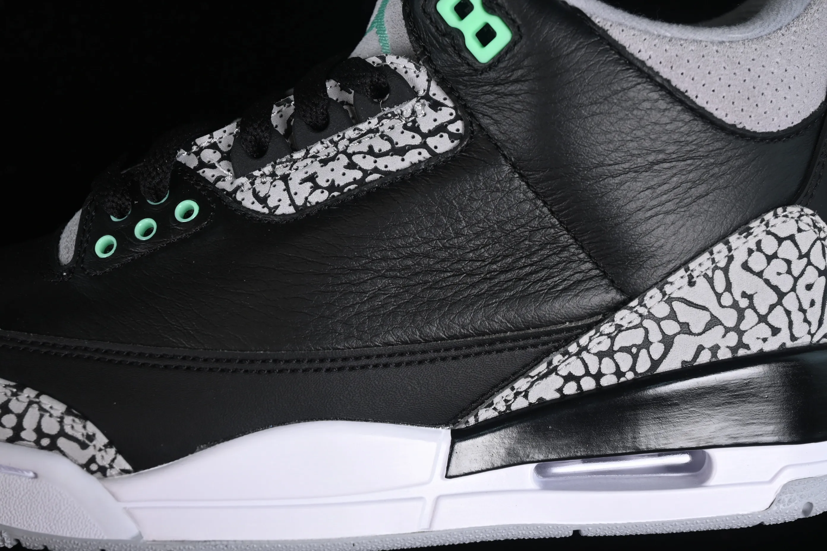 All categories Air Jordan Jordan series basketball shoes Air Jordan 3 LW version Air Jordan 3 "Green Glow" AJ3 Joe 3 black and green CT8532-031